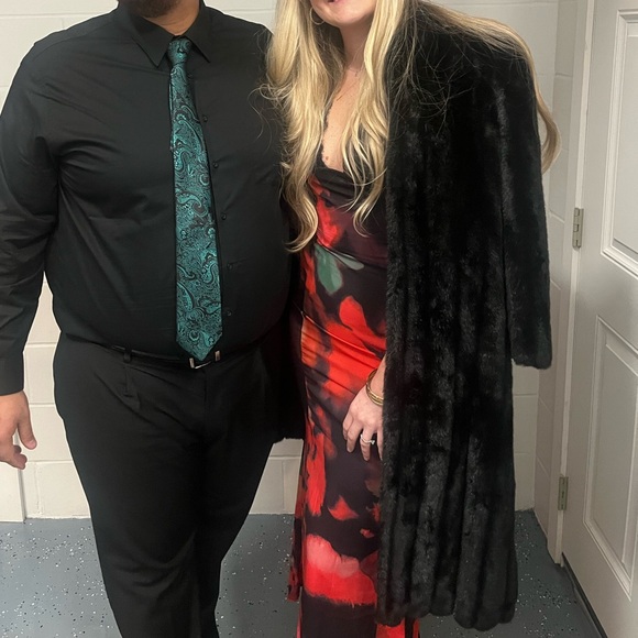 GET READY FOR WINTER ❄️ Intrigue black vintage faux channel mink midi coat. - Picture 1 of 7